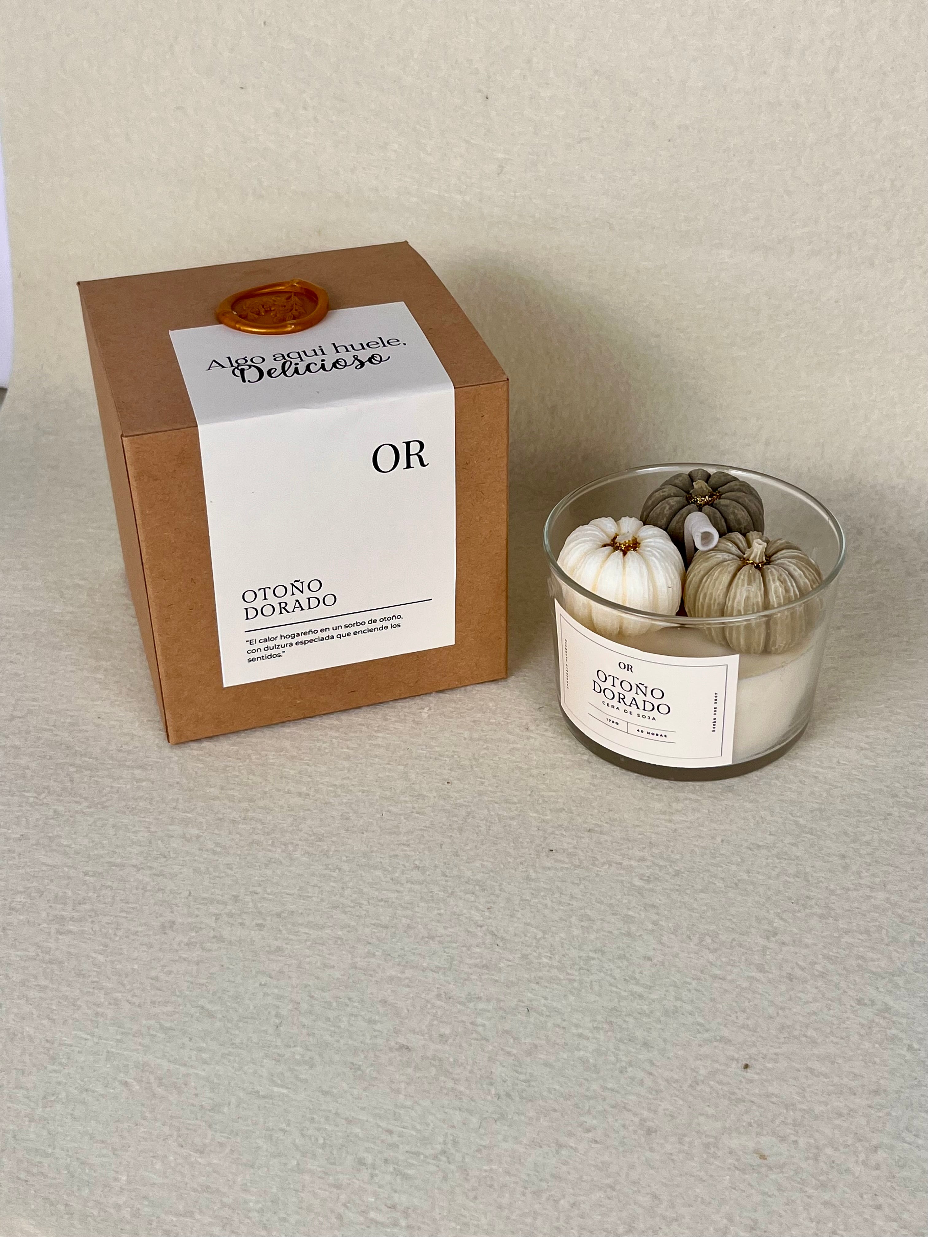 Otoño Dorado: Vela Aromática Calabaza y Especias